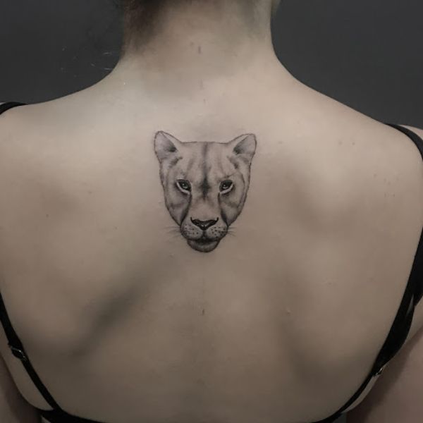 Tattoo hổ xinh đẹp đằm thắm sinh sống lưng