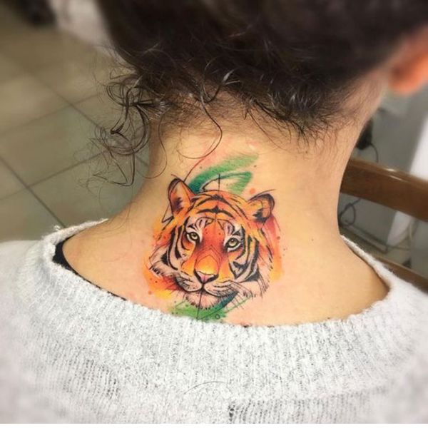 Tattoo hổ xinh đẹp sau gáy