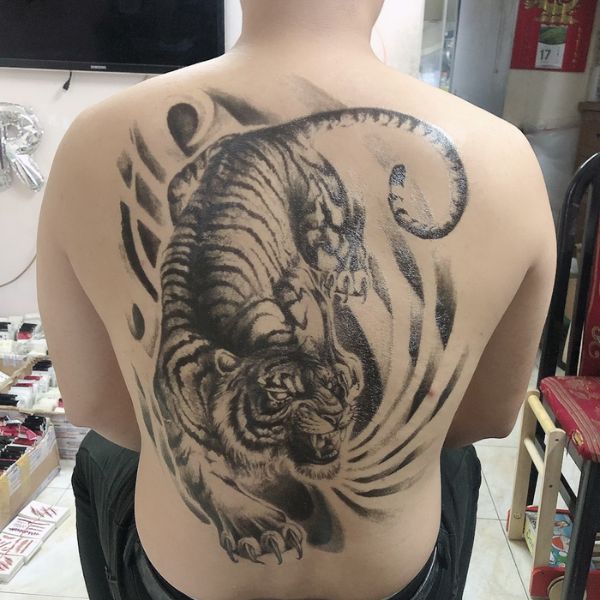 Tattoo hổ kín lưng đẹp nhất