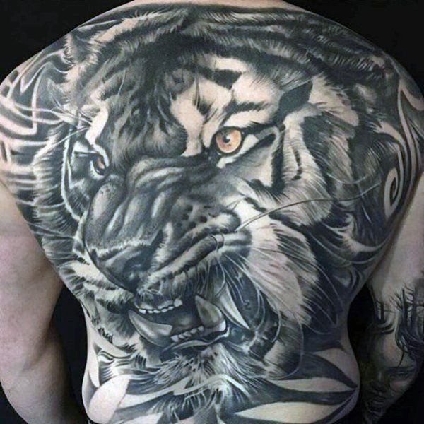 Tattoo hổ kín lưng