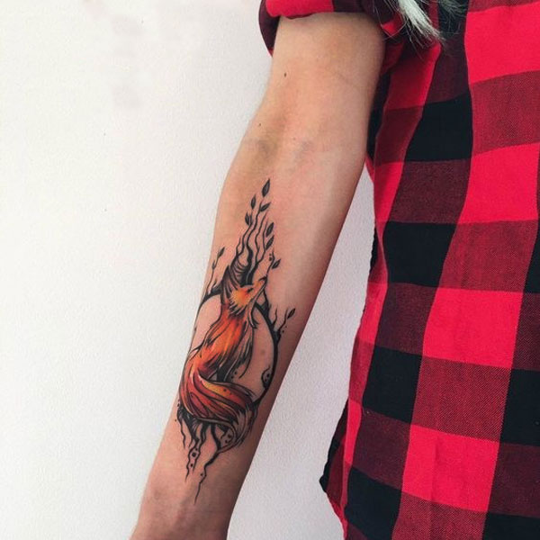 Tattoo hồ ly mini ở cổ tay