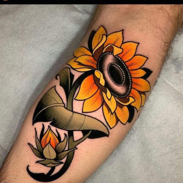 Tattoo hoa hướng dương có màu