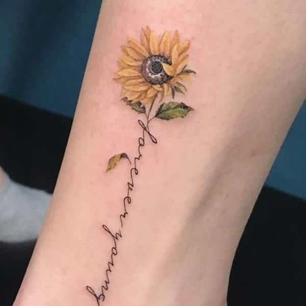 Tattoo hoa hướng dương kèm chữ