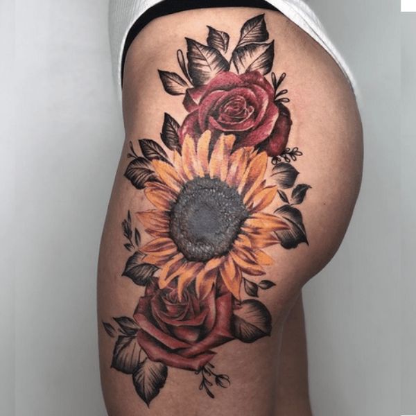 Tattoo hoa hướng dương và hoa hồng