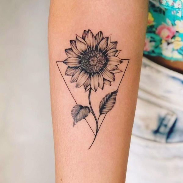 Tattoo hoa hướng dương ý nghĩa nhất