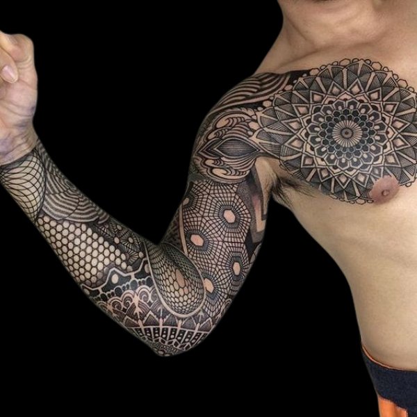 Tattoo hoa văn ở bắp tay đẹp nhất