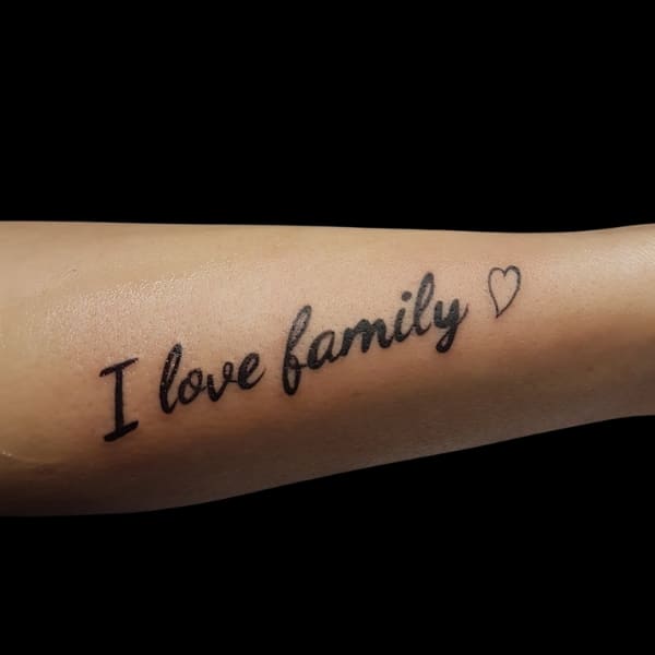 100 Mẫu hình xăm chữ I love family đẹp thể hiện tình yêu gia đình