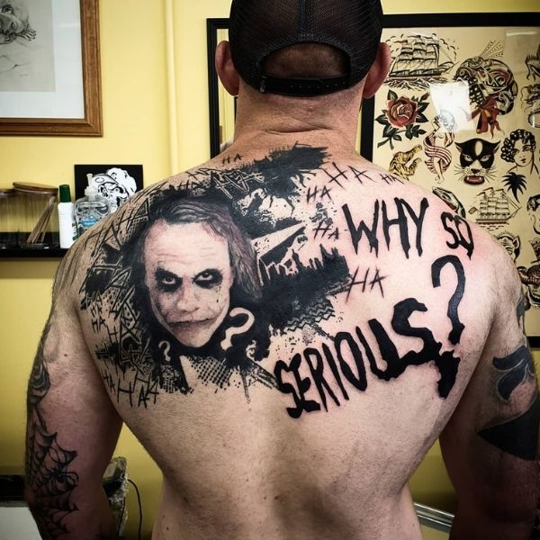 Tattoo joker ở lưng