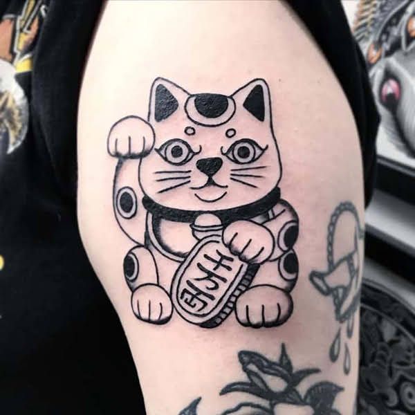 Tattoo mèo thần tài mini bắp vai nữ đẹp