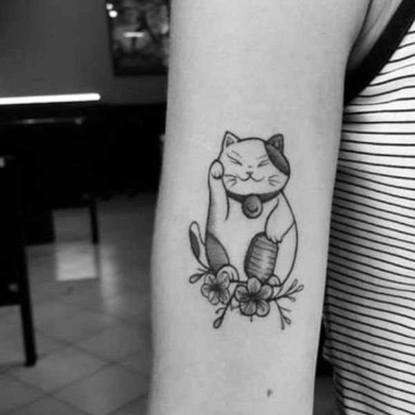 Tattoo mèo thần tài mini tay siêu đẹp cho nữ