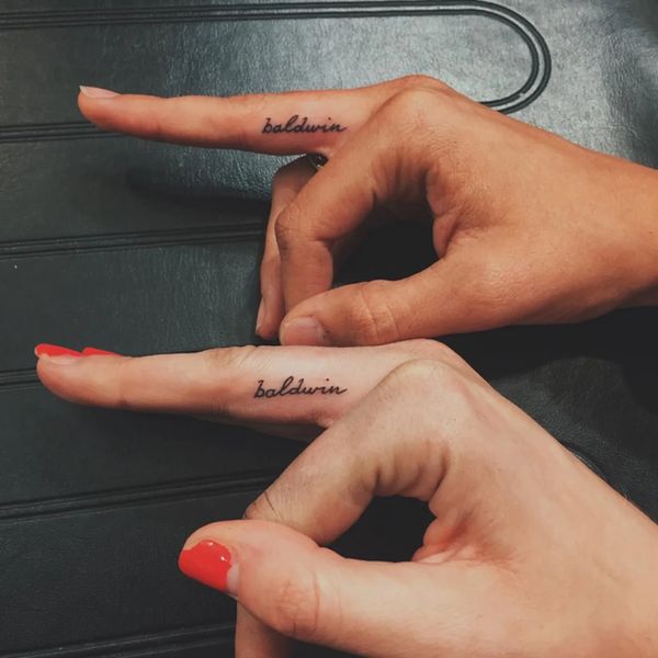 Tattoo ngón tay cho cặp đôi