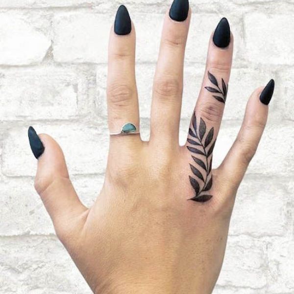 Tattoo ngón tay đẹp đơn giản 