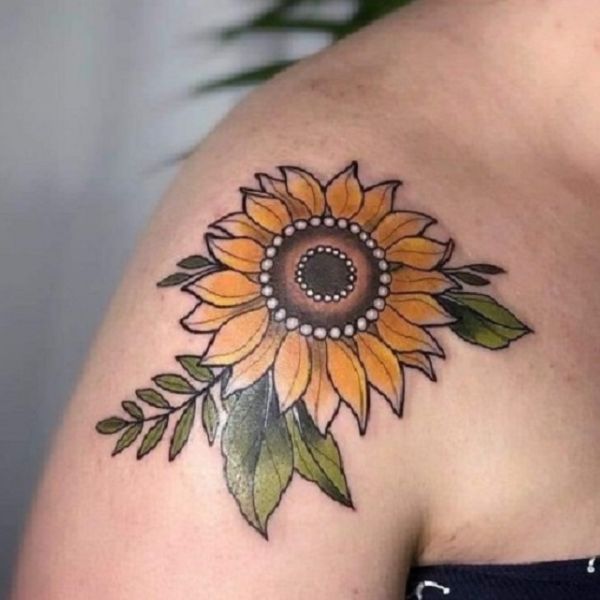 Tattoo ở bắp tay hoa hướng dương đẹp 