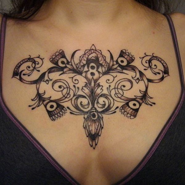 Tattoo ở ngực mang đến phái nữ hoa ký tự