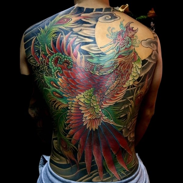 Tattoo phụng hoàng cất cánh lượn kín lưng
