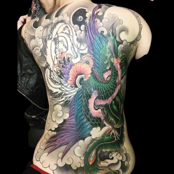 Tattoo phượng hoàng kín lưng đẹp cho nữ