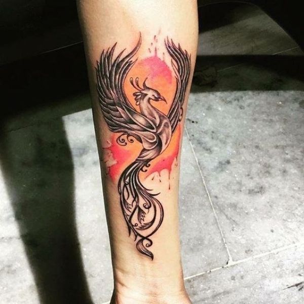Tattoo phượng hoàng ở chân