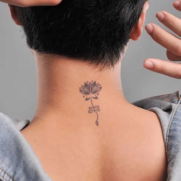 Tattoo hấp dẫn mang lại phái đẹp ở gáy