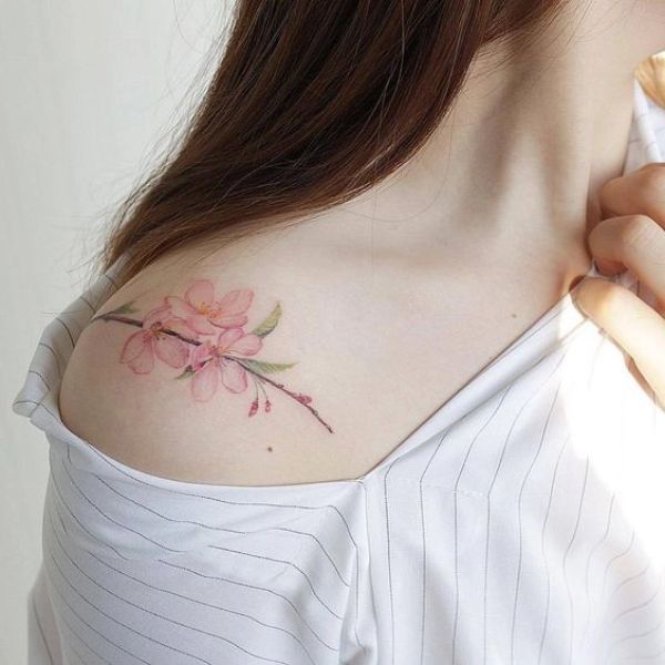 Tattoo hấp dẫn mang lại phái nữ vai đẹp