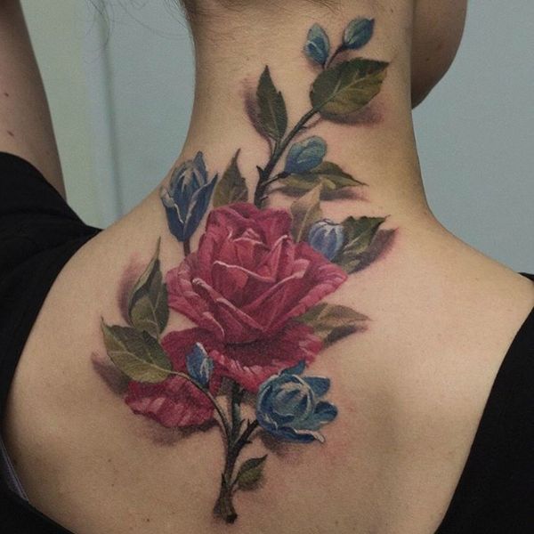 Tattoo sau gáy hoa hồng đỏ