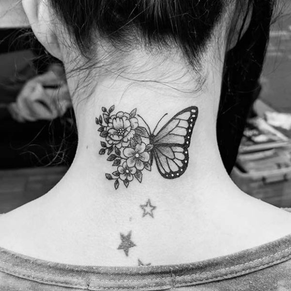 Tattoo sau gáy hoa và bướm