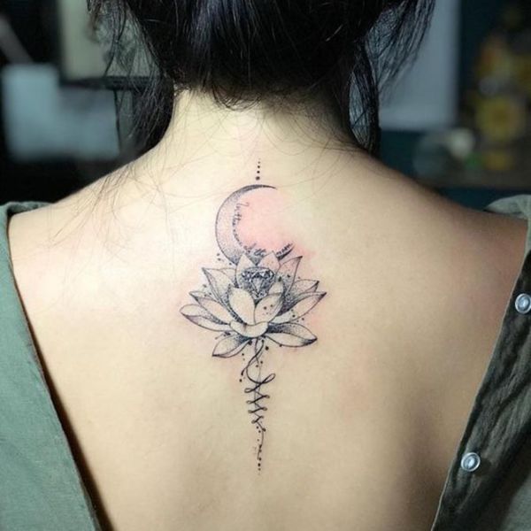 Tattoo sau lưng đẹp cho nữ