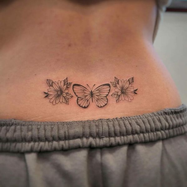 Tattoo sau lưng mini hình con bướm