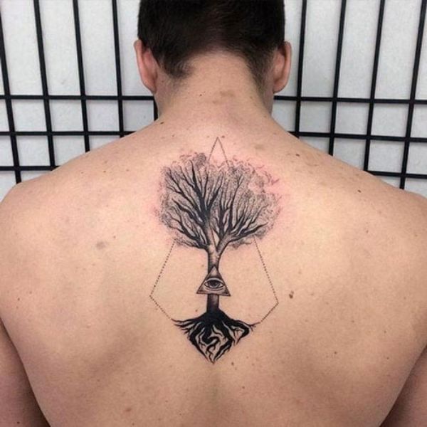Tattoo sau lưng nhỏ đẹp cho nam