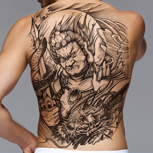 Tattoo sau lưng satan