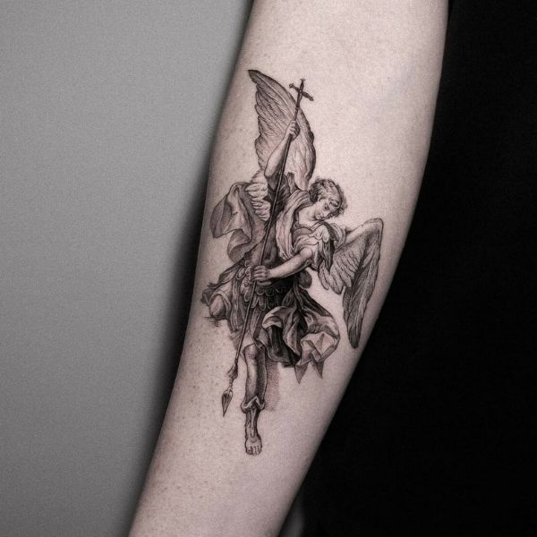 Tattoo thiên thần cánh tay nam