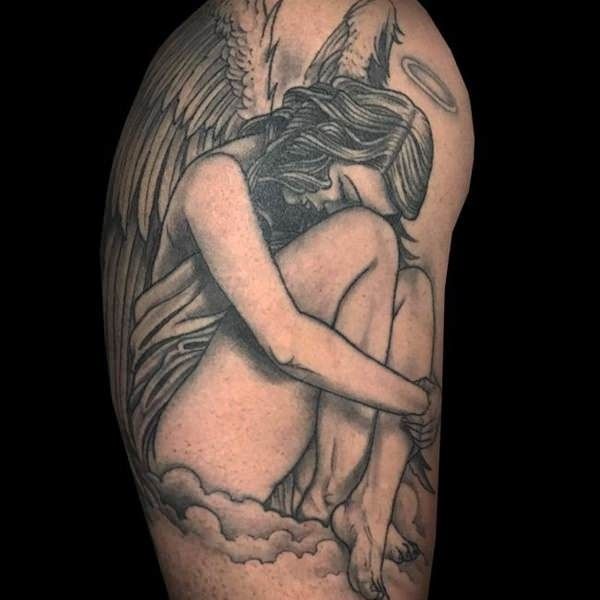 Tattoo thiên thần nữ ở chân