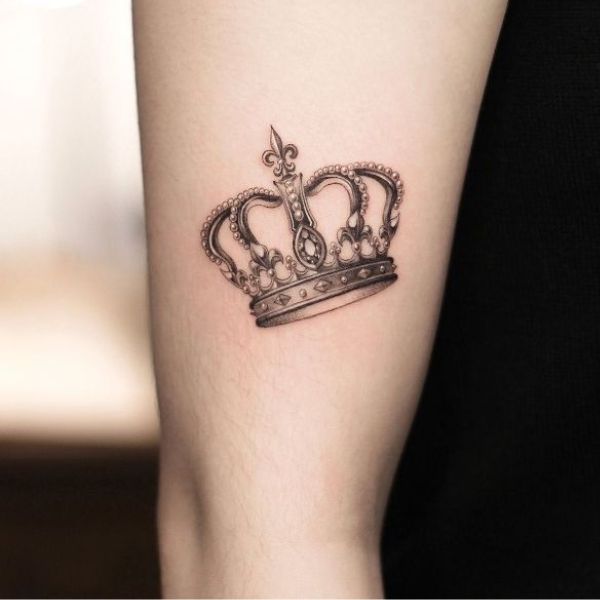 Tattoo vương miện nữ hoàng