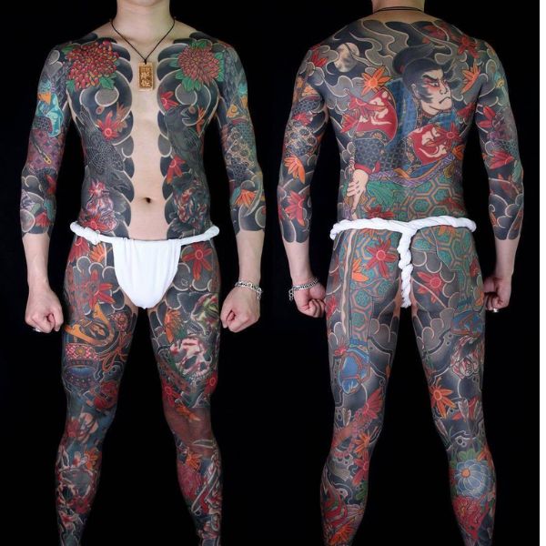 Tattoo yakuza kín người