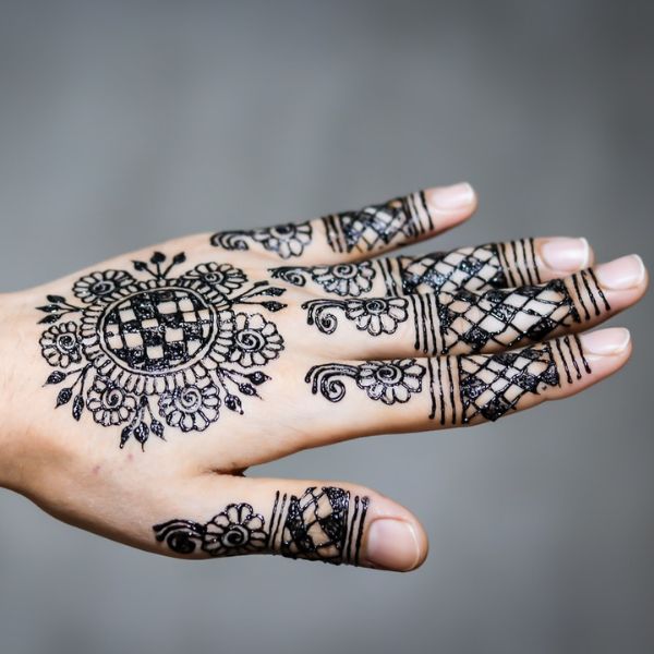 101+ mẫu hình xăm ngón tay đẹp và ý nghĩa nhất hiện nay