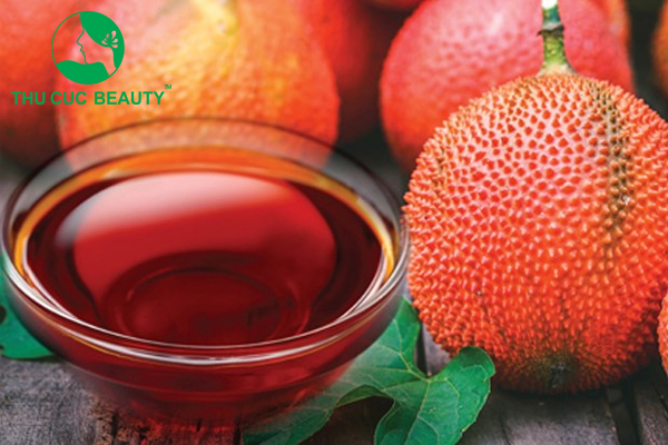 Làm hồng nhũ hoa bằng dầu gấc