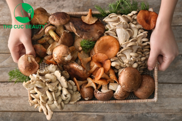 Nâng ngực ăn nấm được không?