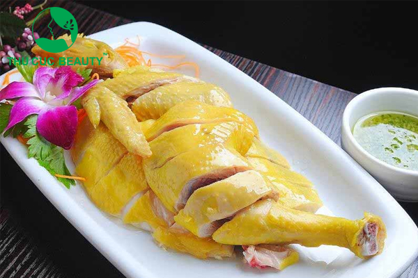 Nâng ngực ăn thịt gà được không?