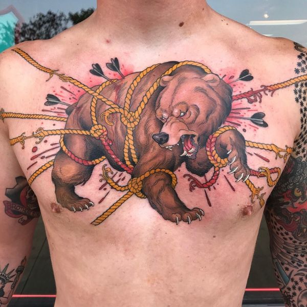 Tattoo trước ngực con gấu