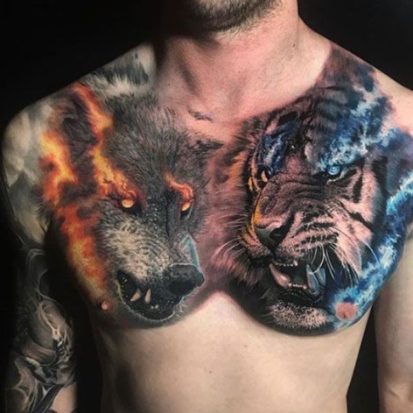 Tattoo trước ngực hổ và sói