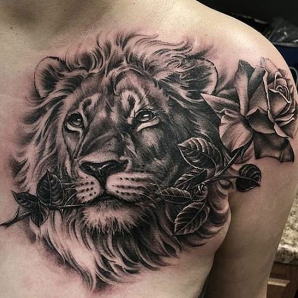 Tattoo trước ngực sư tử