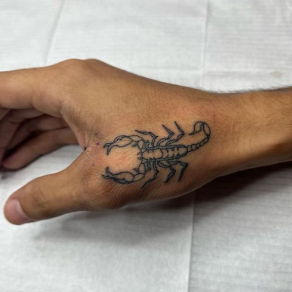 Tattoo bọ cạp bàn tay siêu đẹp