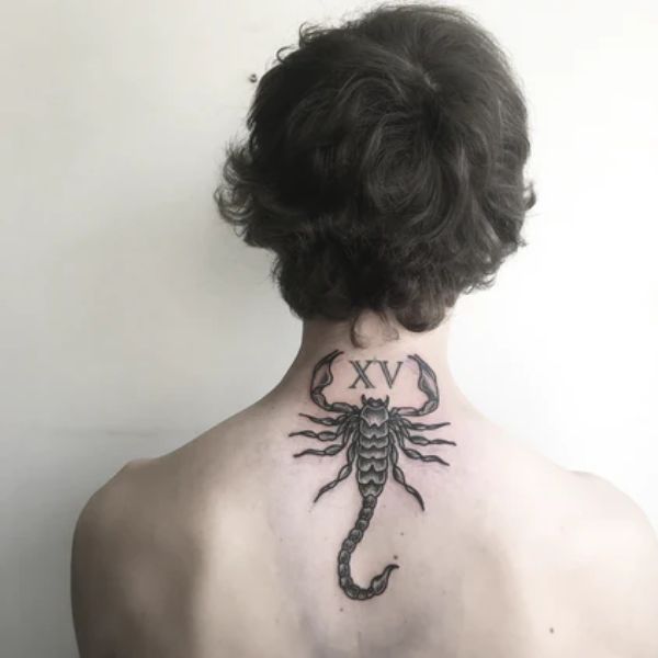 Tattoo bọ cạp ở lưng đẹp