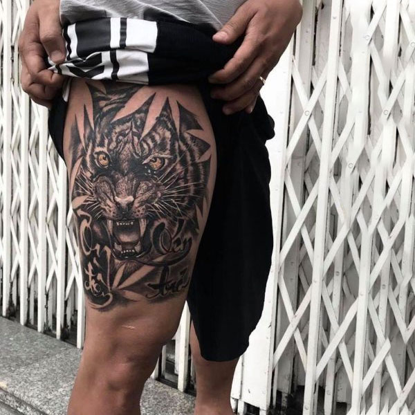 Tattoo chân nam hổ chất
