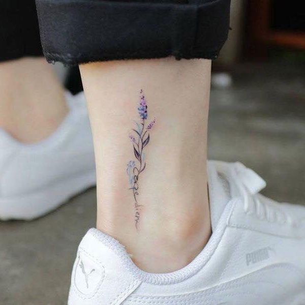 Tattoo chân nam ký tự