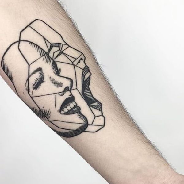 Tattoo châu âu mặt nạ