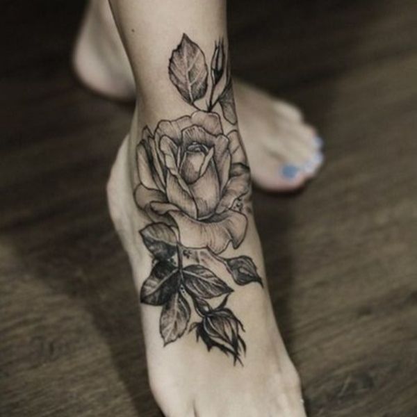 Tattoo cổ chân đơn giản
