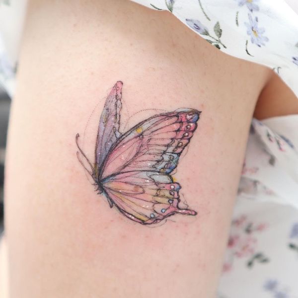 Tattoo con bướm bàn tay chất