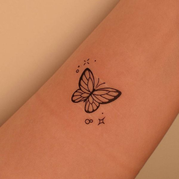 Tattoo con bướm mini đẹp