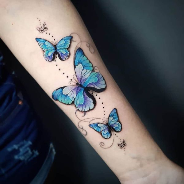 Tattoo con bướm theo đàn