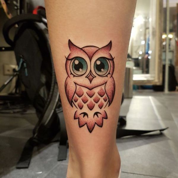 tattoo cú mèo ở bắp chân